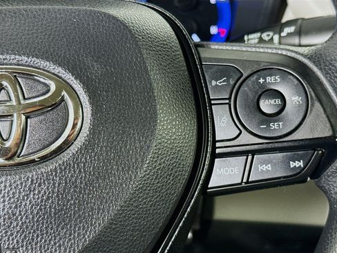 Used 2022 Toyota Corolla LE FWD image 13