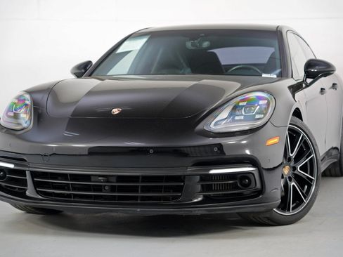 Used 2018 Porsche Panamera 4S w/ Premium Package Plus AWD/4WD image 3