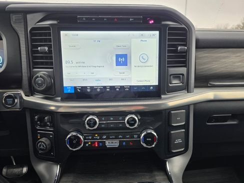 Used 2024 Ford F150 Lariat w/ Equipment Group 502A High image 11