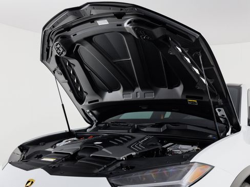Used 2024 Lamborghini Urus Performante AWD/4WD image 64