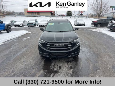 Used 2020 GMC Terrain SLE w/ Driver Convenience Package image 4