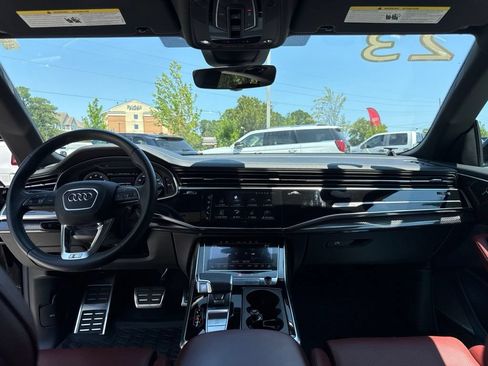Used 2023 Audi SQ8 Prestige AWD/4WD image 13