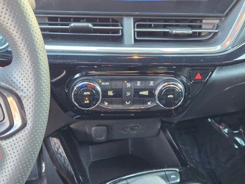 Used 2024 Chevrolet Trax RS image 23