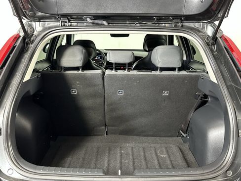 Used 2025 Kia Niro LX FWD image 24