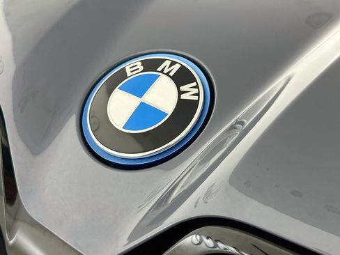 Used 2024 BMW iX xDrive50 w/ Premium Package AWD/4WD image 31