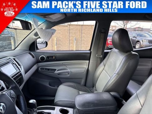 Used 2014 Toyota Tacoma PreRunner image 13