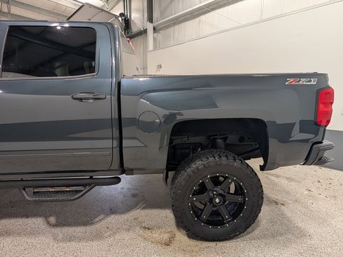 Used 2017 Chevrolet Silverado 1500 LT w/ All Star Edition AWD/4WD image 8