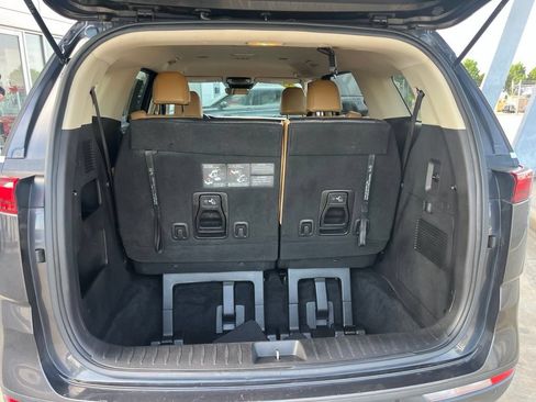 Used 2023 Kia Carnival LX FWD image 26