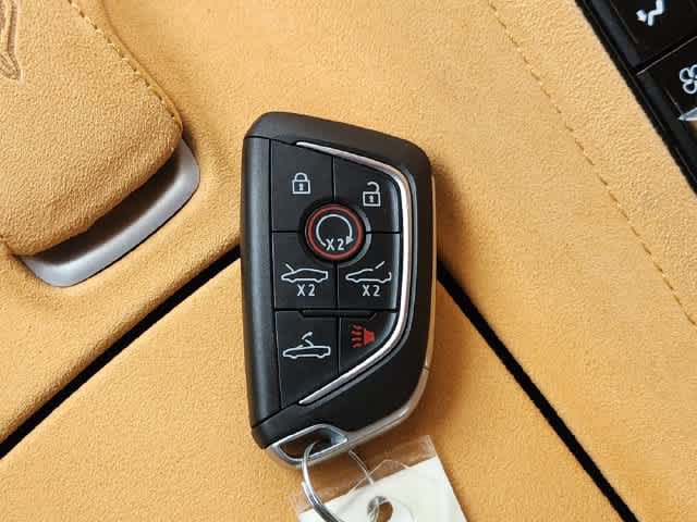 Used 2022 Chevrolet Corvette Stingray Premium Conv w/ Z51 Performance Package RWD image 20