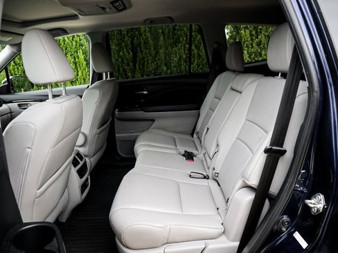 Used 2016 Honda Pilot Touring image 8