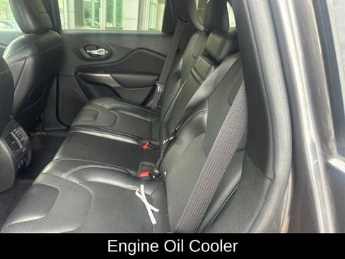 Used 2019 Jeep Cherokee Limited AWD/4WD image 16