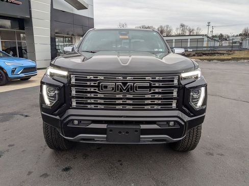 New 2026 GMC Canyon Denali w/ LPO, Denali Black Edition image 2