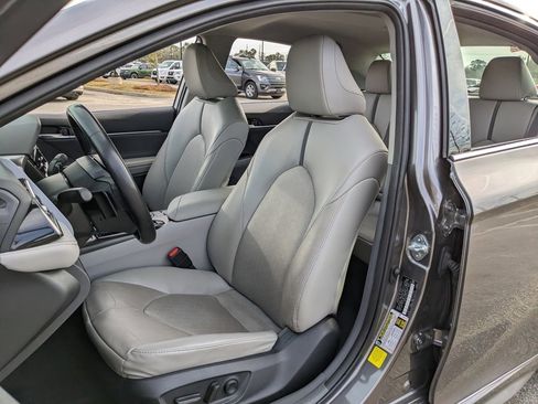 Used 2024 Toyota Camry XSE image 29