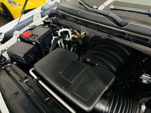 Used 2021 Chevrolet Suburban RST AWD/4WD image 21