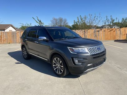 Used 2017 Ford Explorer Platinum