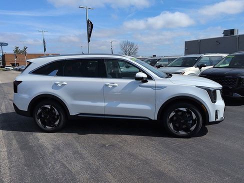 New 2026 Kia Sorento EX FWD image 2