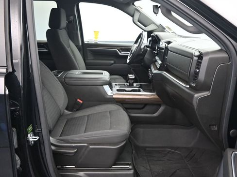 Used 2022 Chevrolet Silverado 1500 LT w/ Safety Package image 11