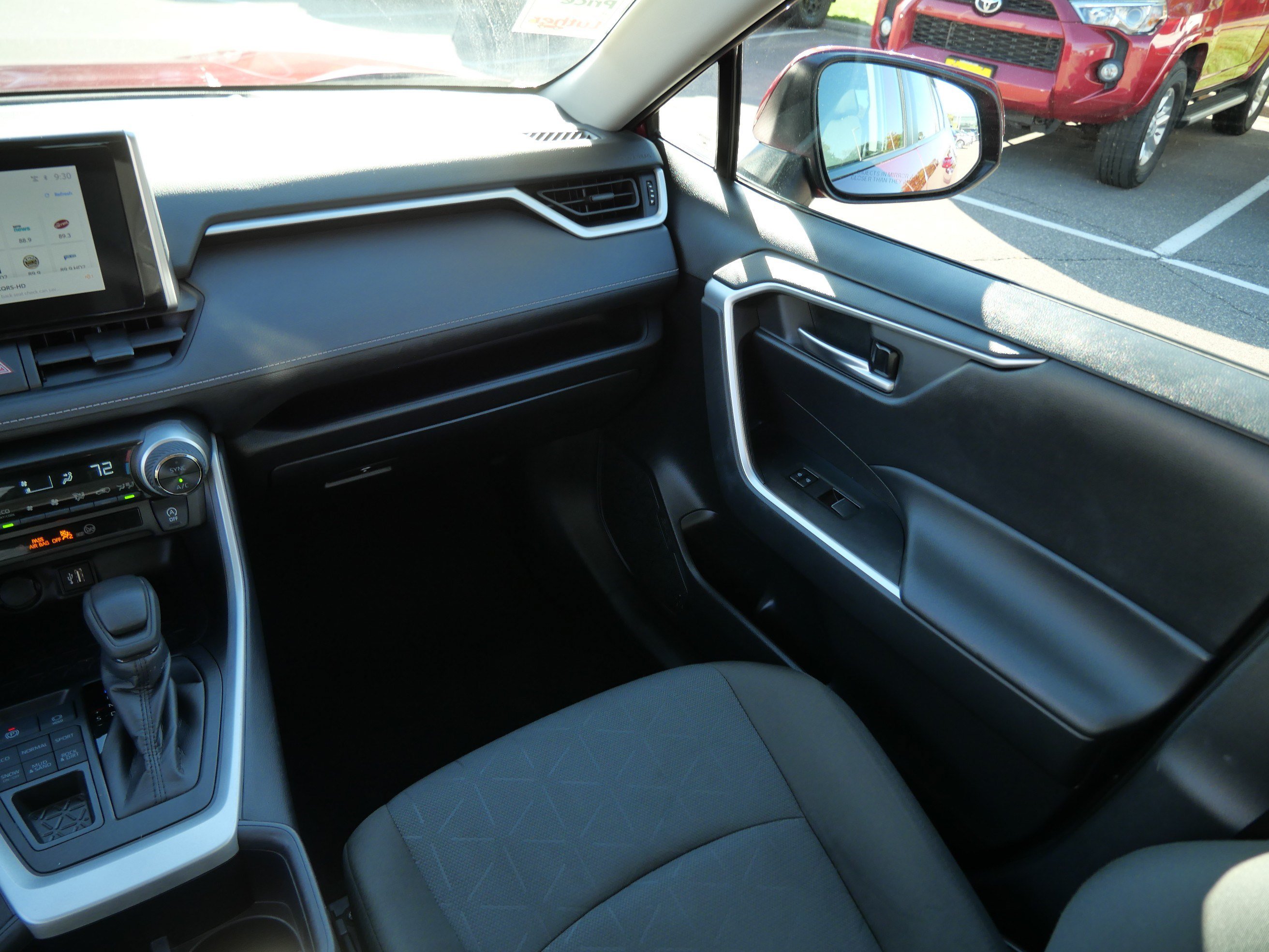 Certified 2025 Toyota RAV4 XLE AWD/4WD image 12