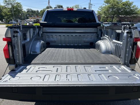 Used 2023 Ford F150 Lightning XLT AWD/4WD image 17