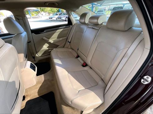 Used 2014 Volkswagen Passat TDI SE FWD image 21