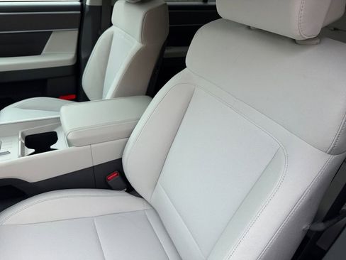 New 2026 Hyundai Santa Fe SE FWD image 11