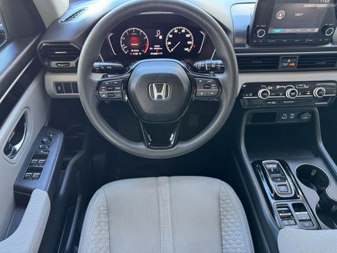 Used 2024 Honda Pilot LX image 19