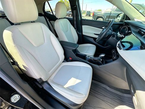 Certified 2022 Buick Encore GX Select w/ Advanced Technology Package image 27