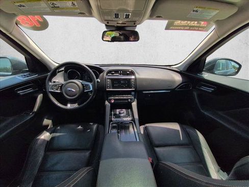 Used 2018 Jaguar F-PACE Prestige AWD/4WD image 16