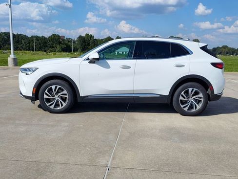 Used 2023 Buick Envision Essence image 3