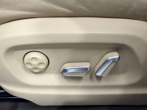 Used 2015 Audi Q5 2.0T Premium Plus w/ Technology Package image 26