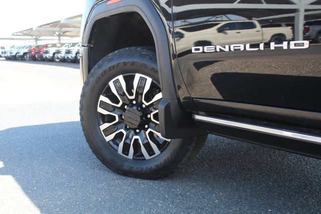 Used 2024 GMC Sierra 2500 Denali Ultimate w/ Max Trailering Package AWD/4WD image 13