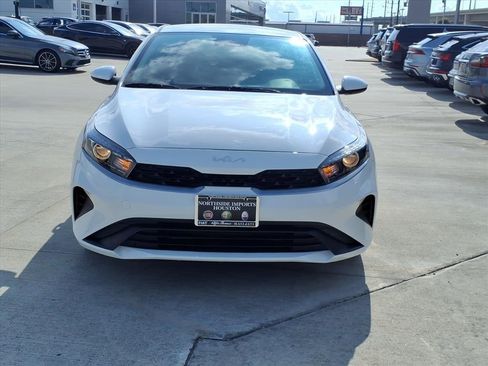 Used 2024 Kia Forte LX image 4