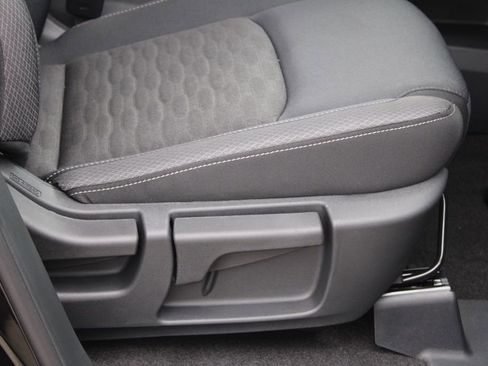 New 2026 Nissan Pathfinder SV image 15