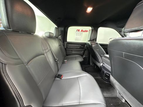 Used 2022 RAM 2500 Tradesman w/ Chrome Appearance Group AWD/4WD image 45