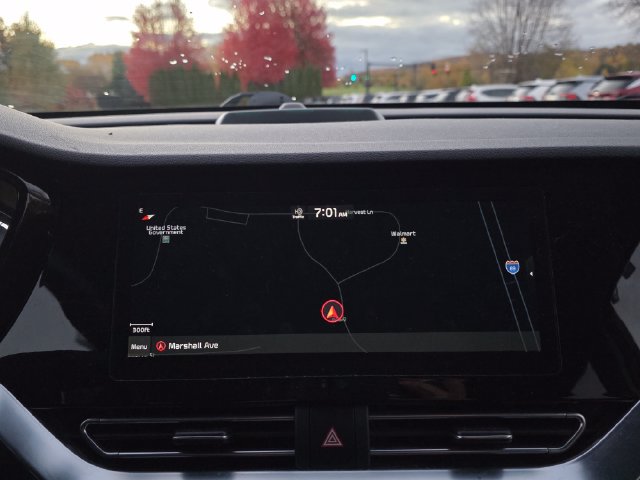 Used 2022 Kia Niro EX w/ Cold Weather Package FWD image 4