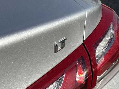 Used 2022 Chevrolet Malibu LT image 7