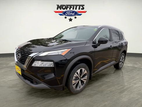 Used 2023 Nissan Rogue SV w/ SV Premium Package image 2