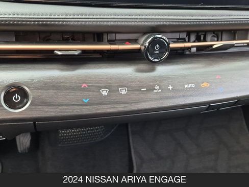 Used 2024 Nissan Ariya FWD image 23