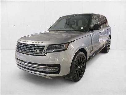 New 2025 Land Rover Range Rover SE