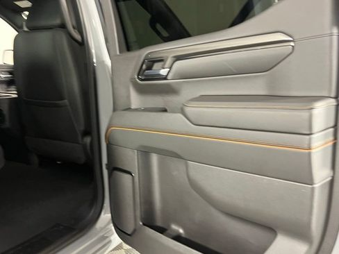 Used 2024 GMC Sierra 1500 AT4 w/ Technology Package image 33