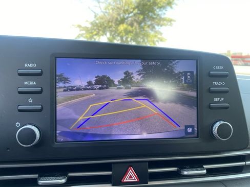 Used 2023 Hyundai Elantra SEL w/ Preferred Accessory Package image 21