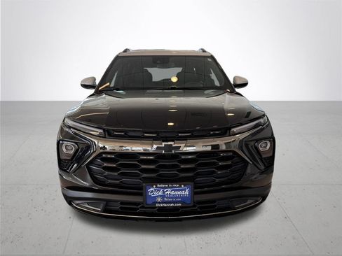 Used 2024 Chevrolet TrailBlazer ACTIV w/ Convenience Package AWD/4WD image 3