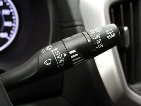 Certified 2023 GMC Terrain SLE w/ Driver Convenience Package FWD image 24