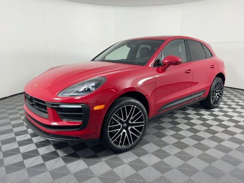 Certified 2026 Porsche Macan AWD/4WD image 1