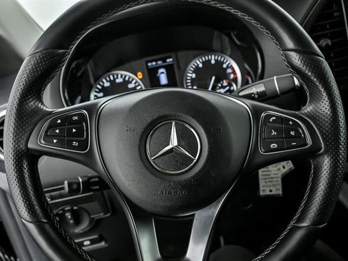 Used 2018 Mercedes-Benz Metris Passenger image 18