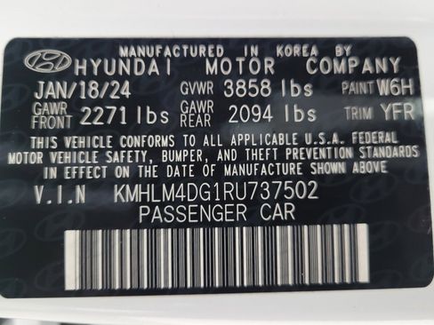 Used 2024 Hyundai Elantra SEL image 33