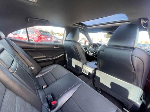 Used 2019 Lexus IS 300 F Sport w/ F Sport Package RWD image 14