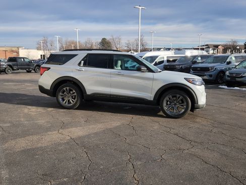 New 2026 Ford Explorer Active image 16