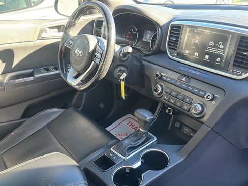 Used 2020 Kia Sportage S image 17