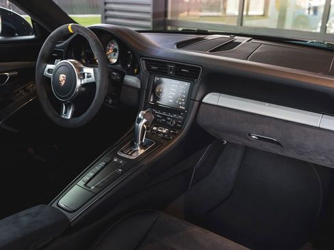 Used 2015 Porsche 911 GT3 RWD image 11